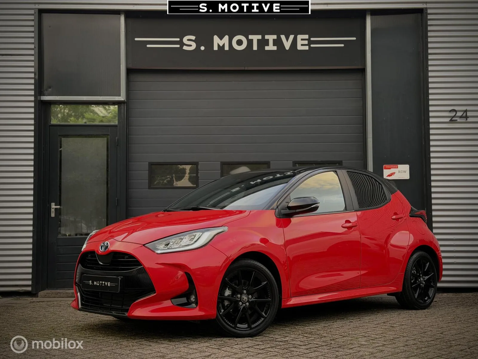 Toyota Yaris (2024) — foto 1
