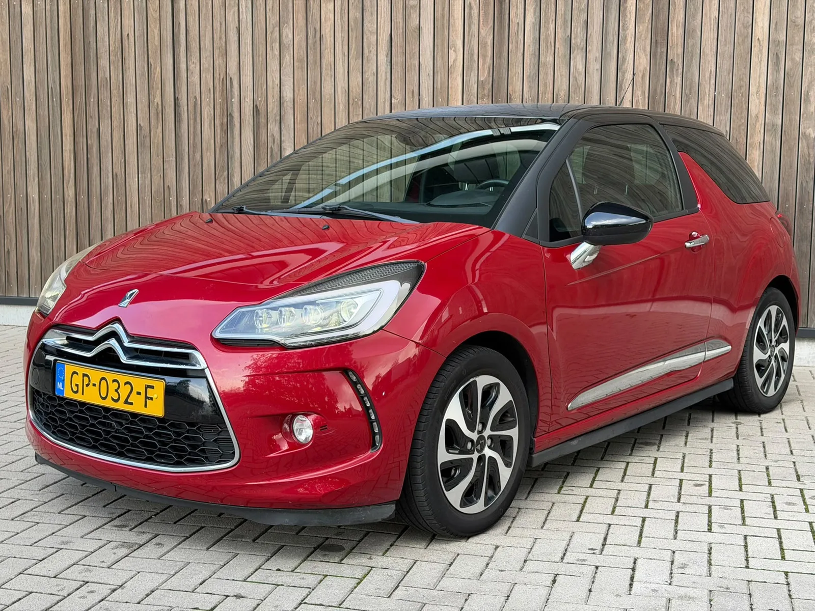 DS 3 (2015) — foto 1