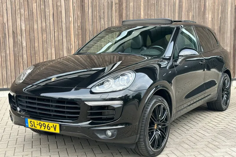 Porsche Cayenne (2015)