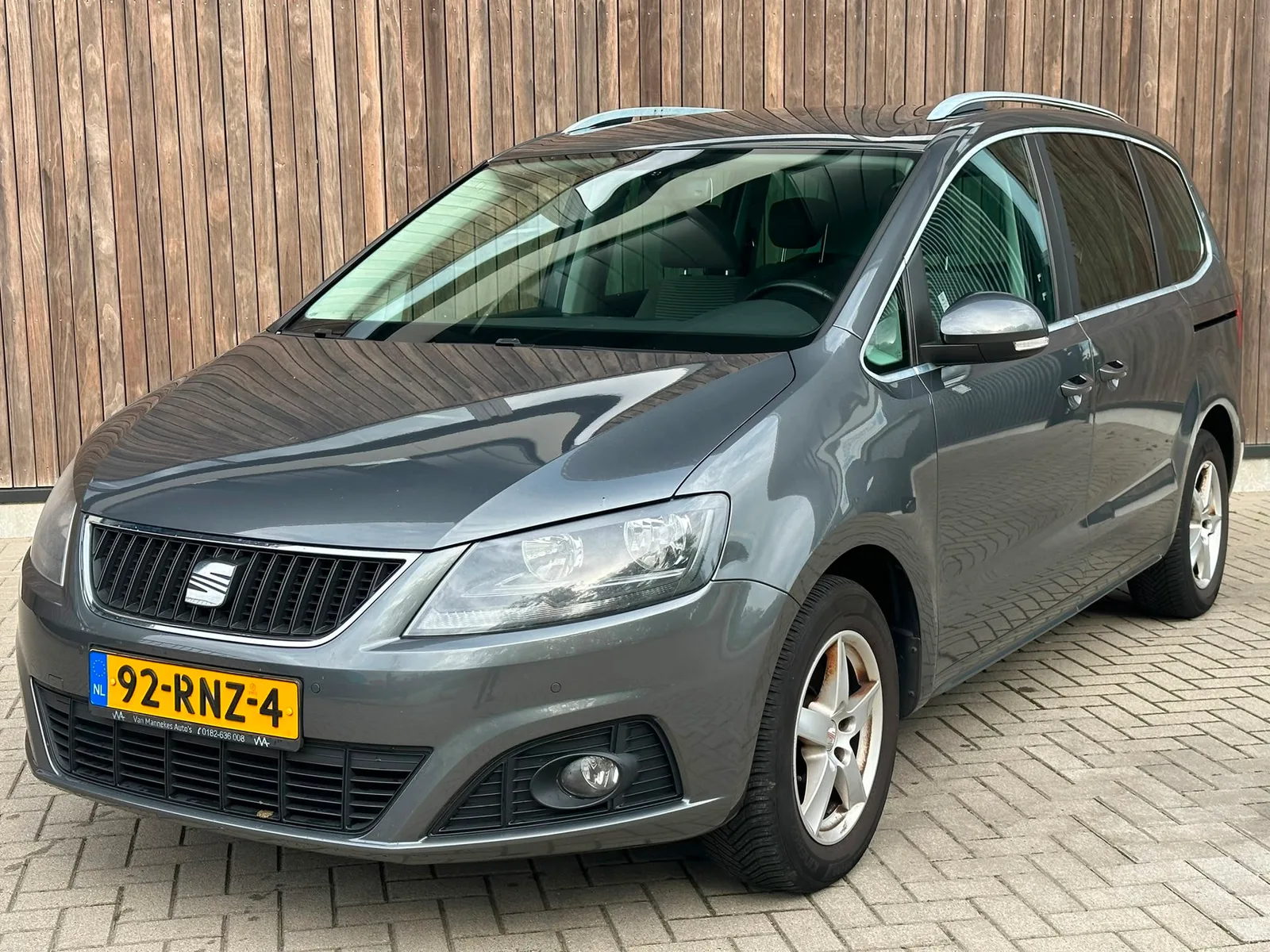 SEAT Alhambra (2011) — foto 1