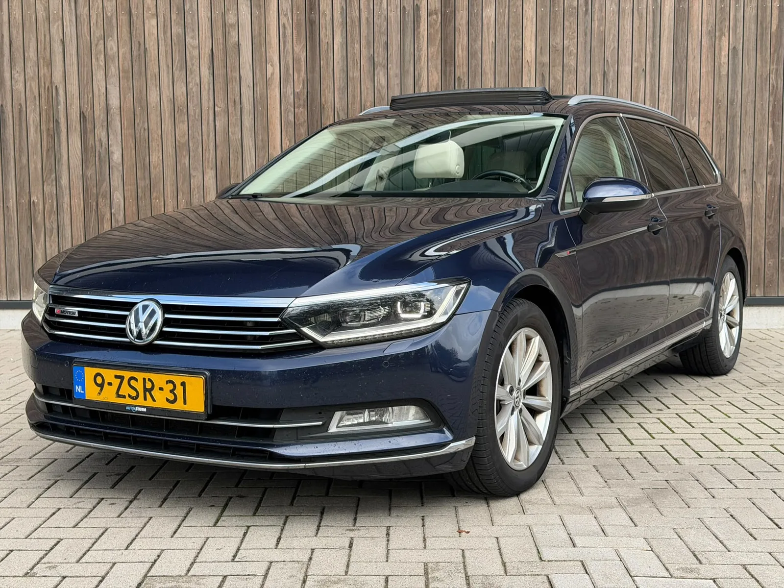 Volkswagen Passat (2015) — foto 1