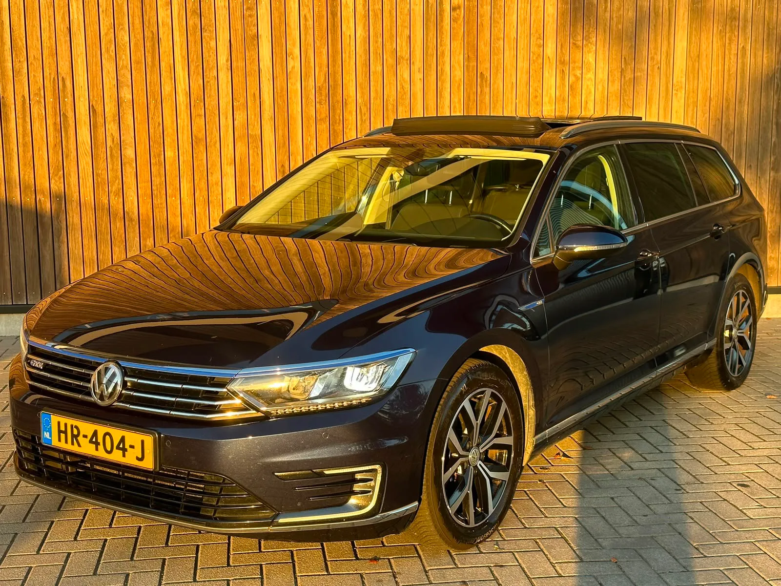 Volkswagen Passat (2015) — foto 1