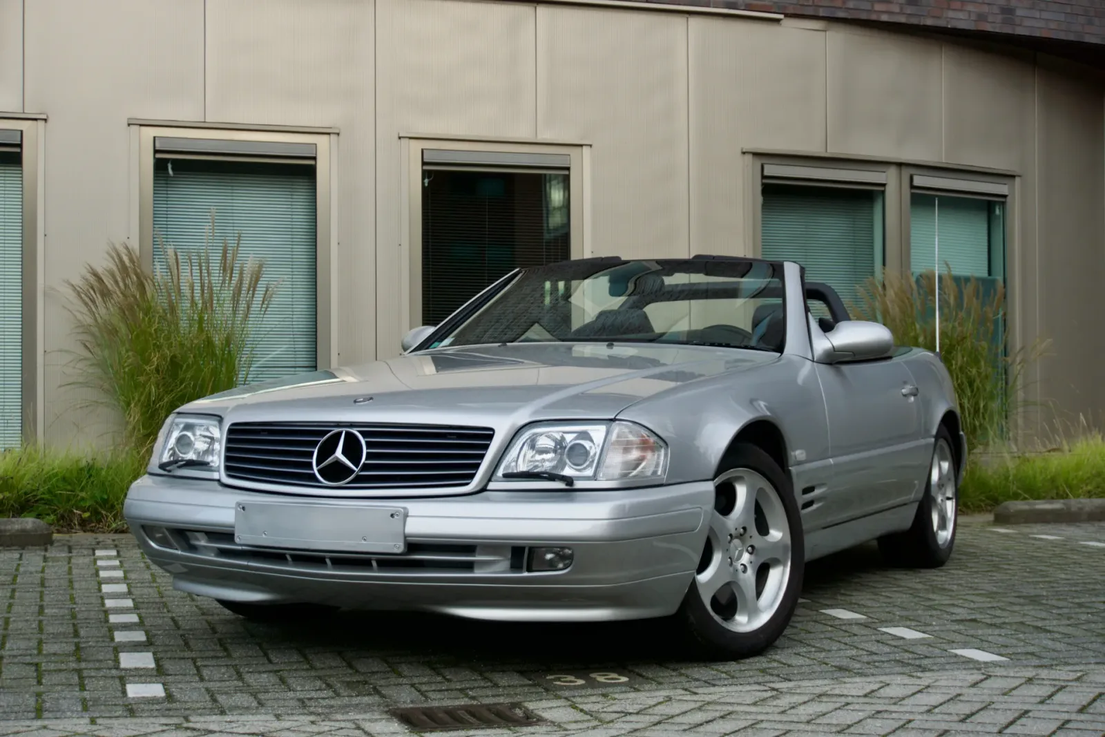 Mercedes-Benz SL-Klasse (2000) — foto 1