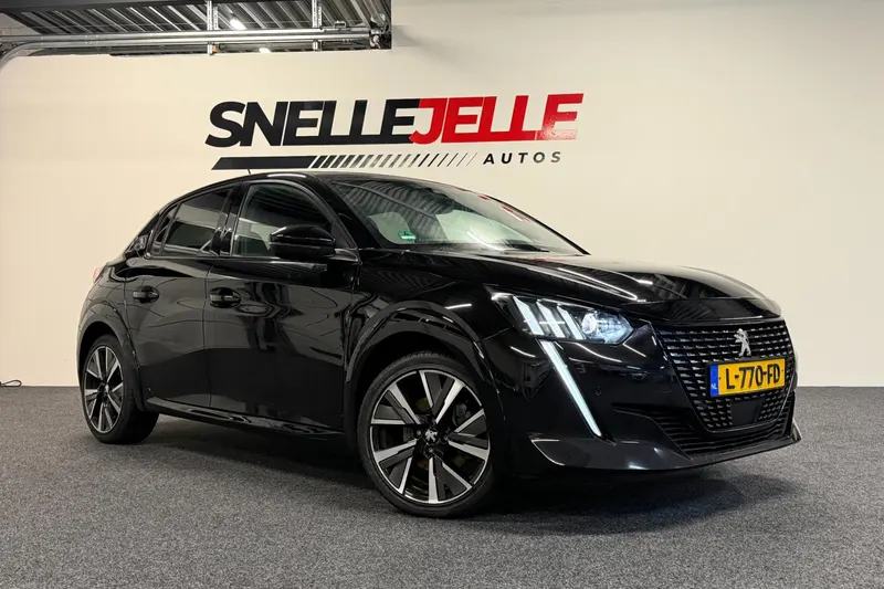 Peugeot 208 (2021)