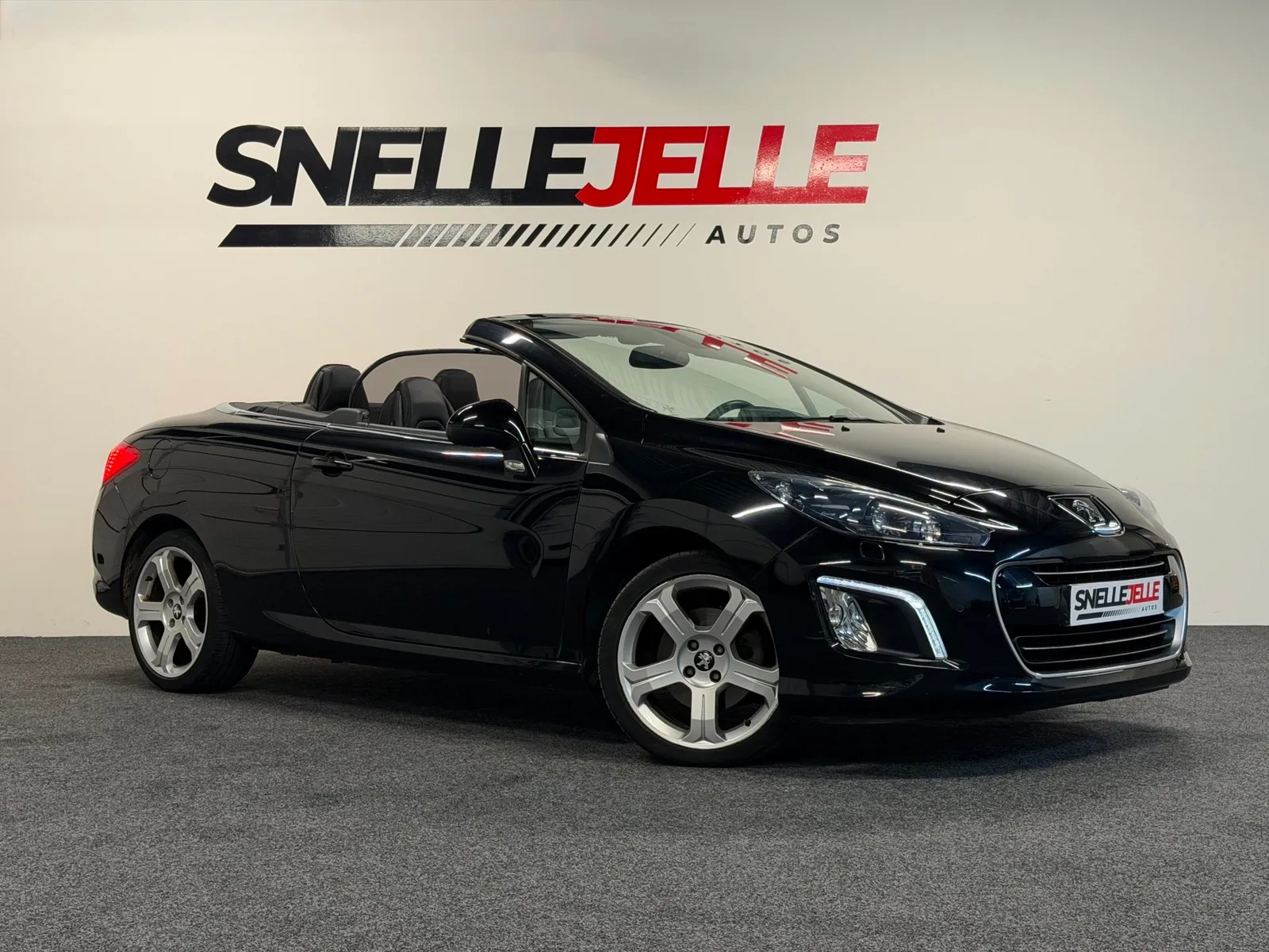 Peugeot 308 (2014) — foto 1