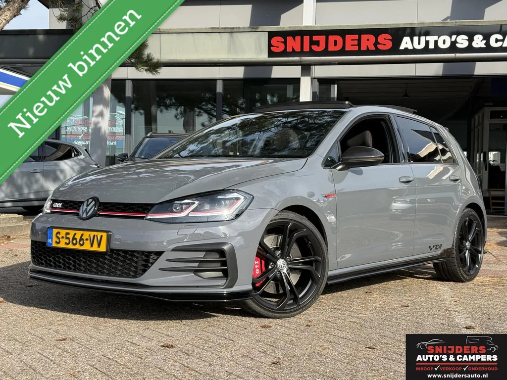 Volkswagen Golf (2019) — foto 1