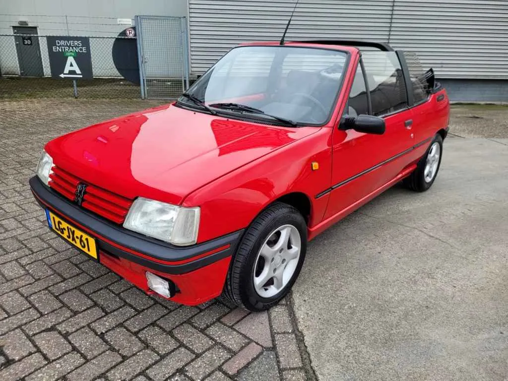 Peugeot 205 (1995) — foto 1