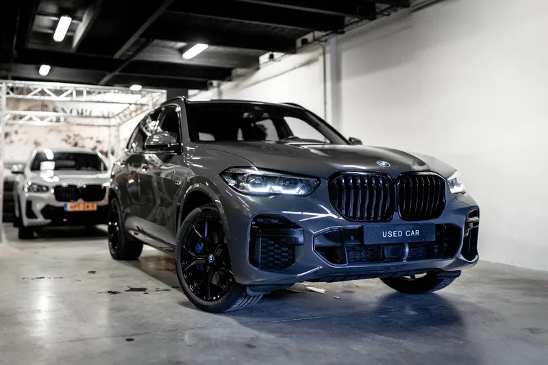 BMW X5 (2022)