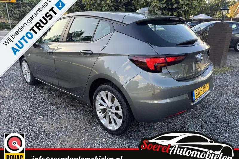 Opel Astra (2017)
