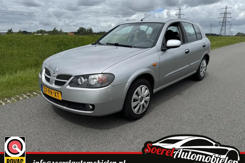 Nissan Almera (2004)