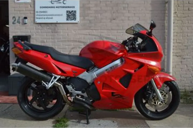 Honda VFR 800 FI (2000)