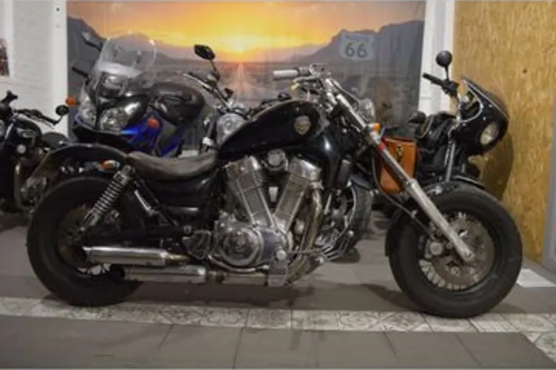 Suzuki VS 1400 Intruder (1988)