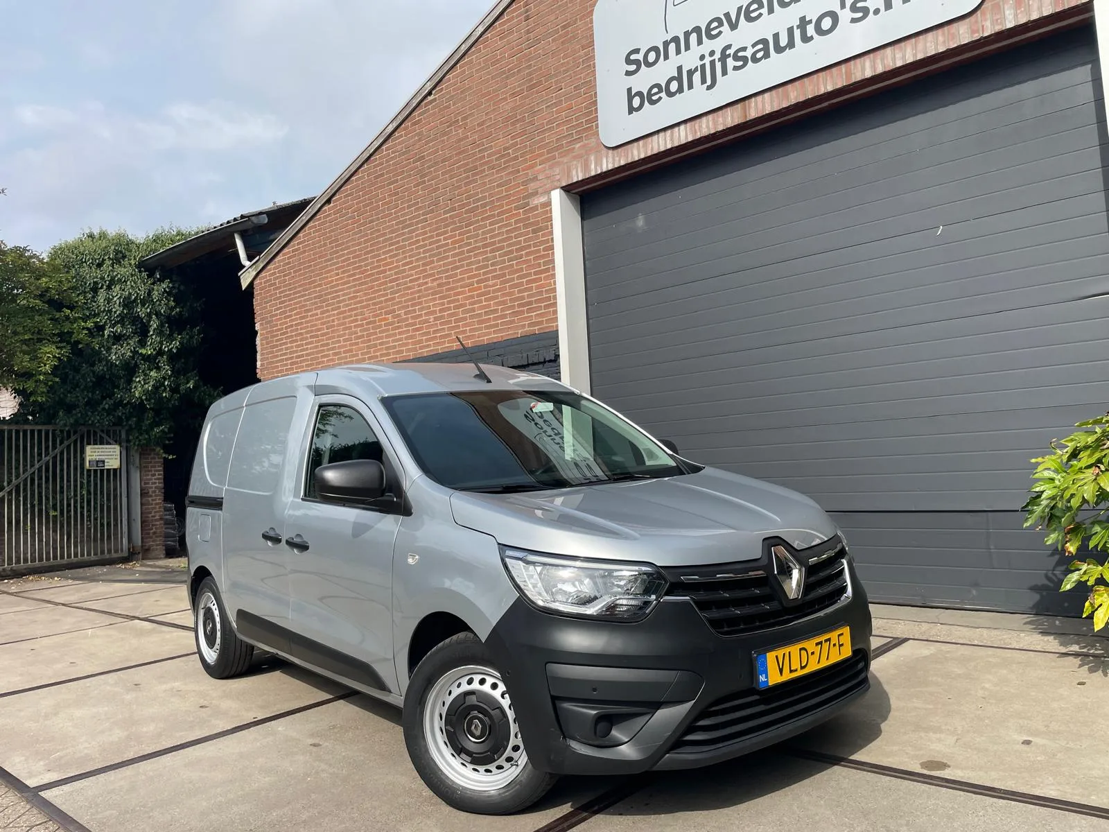 Renault Express (2021) — foto 1