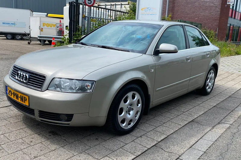 Audi A4 (2004)