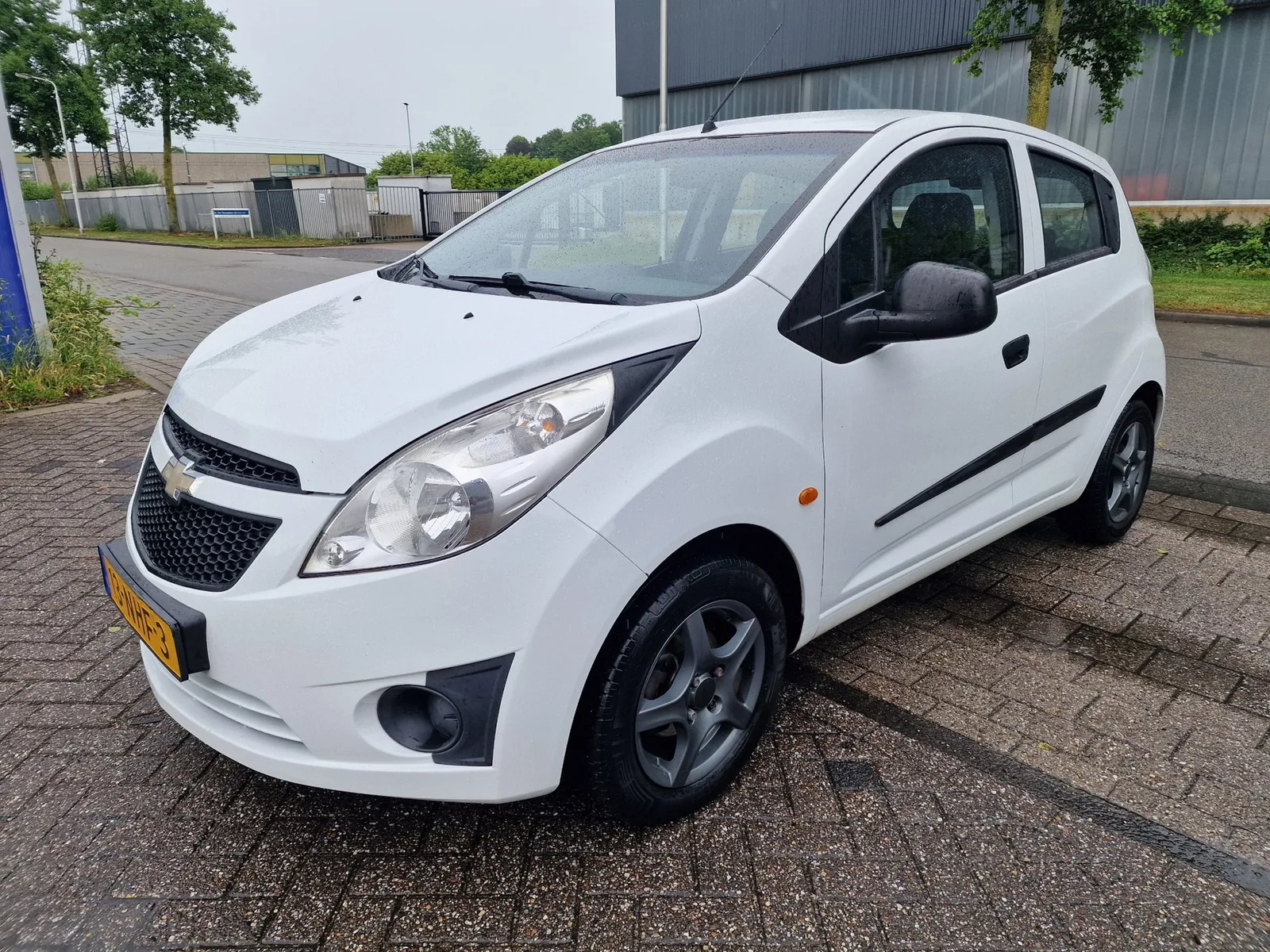 Chevrolet Spark (2010) — foto 1
