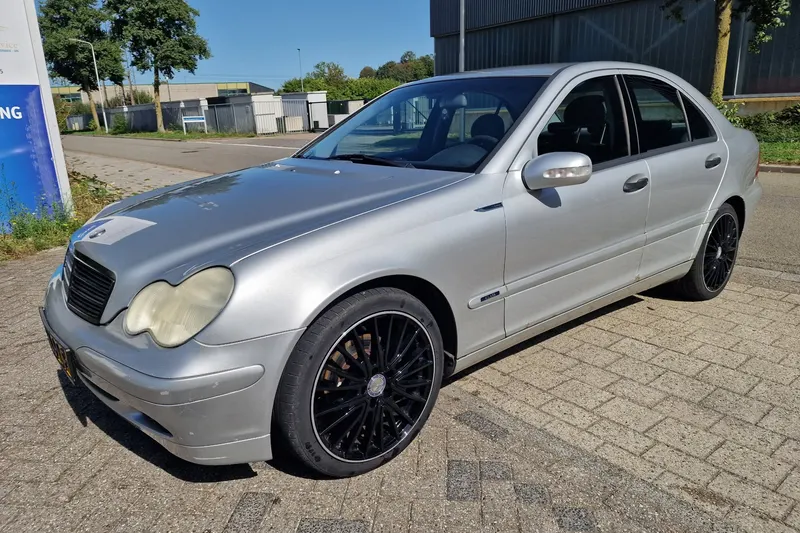 Mercedes-Benz C-Klasse (2003)