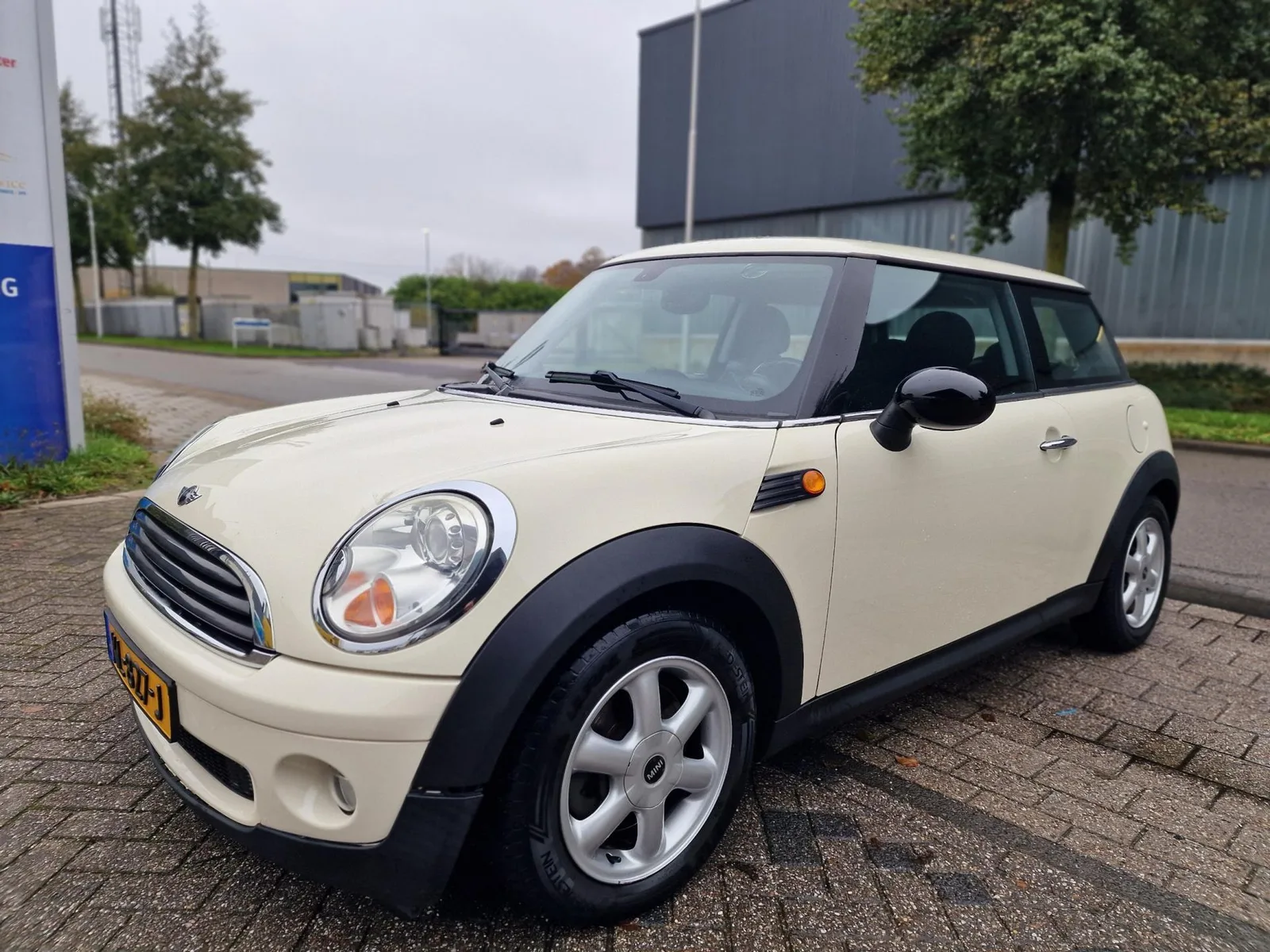 MINI One (2009) — foto 1