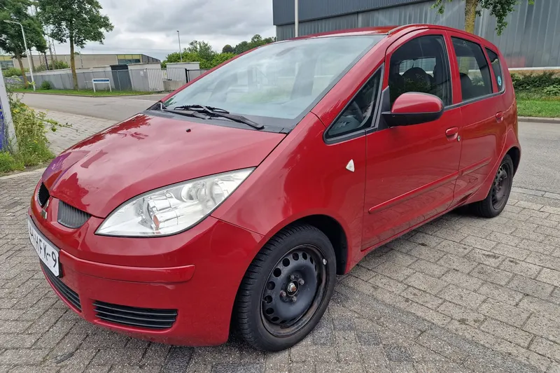 Mitsubishi Colt (2008)