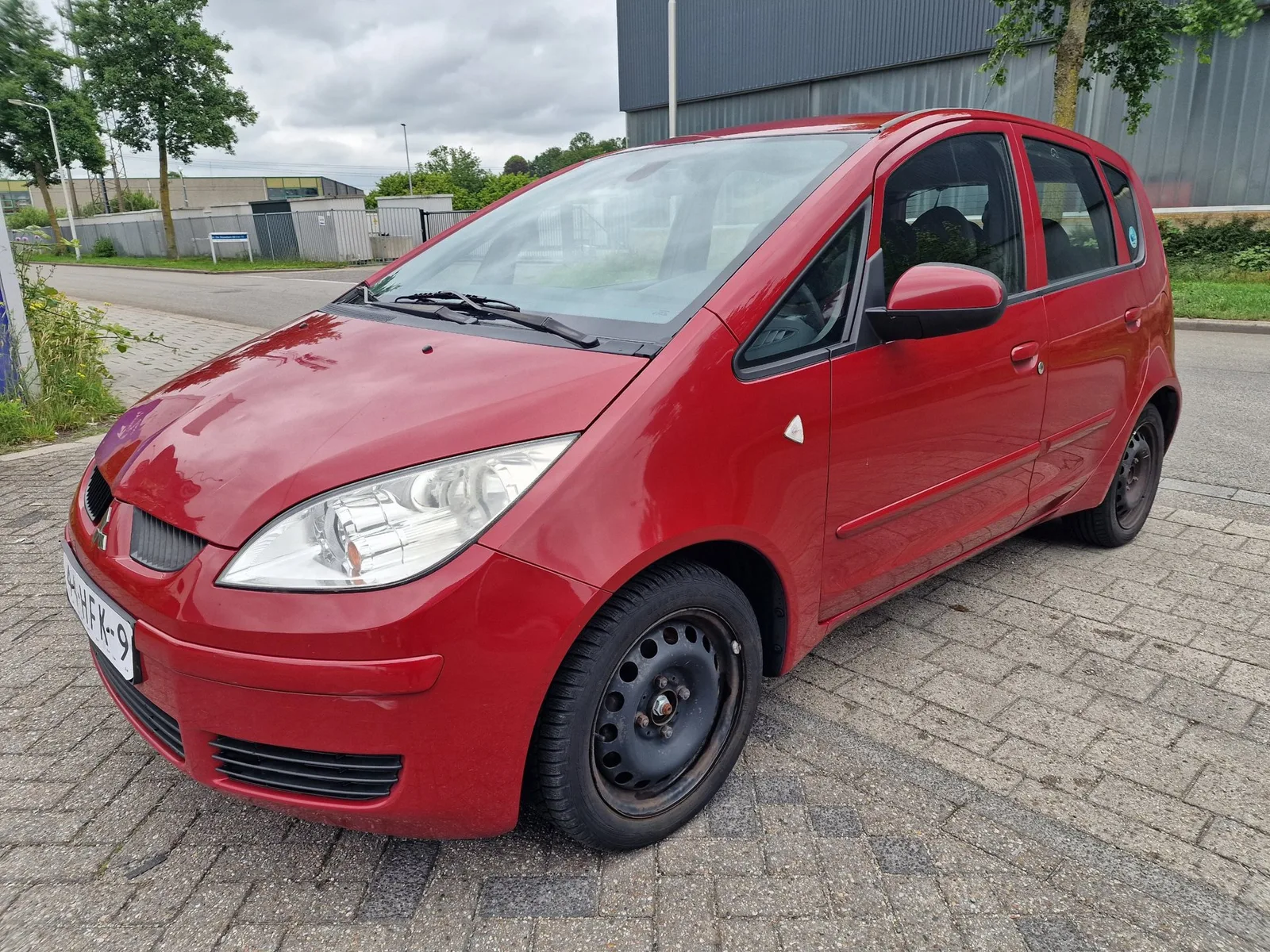 Mitsubishi Colt (2008) — foto 1