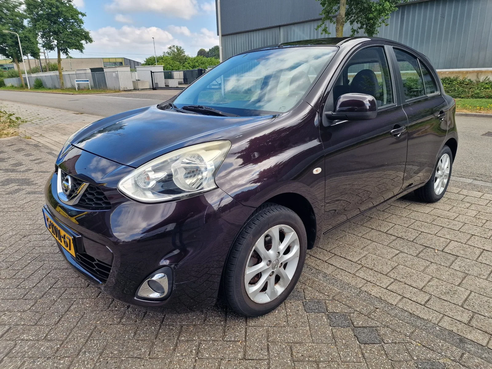 Nissan Micra (2014) — foto 1
