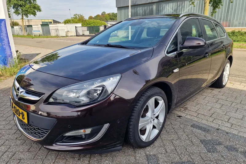 Opel Astra (2014)