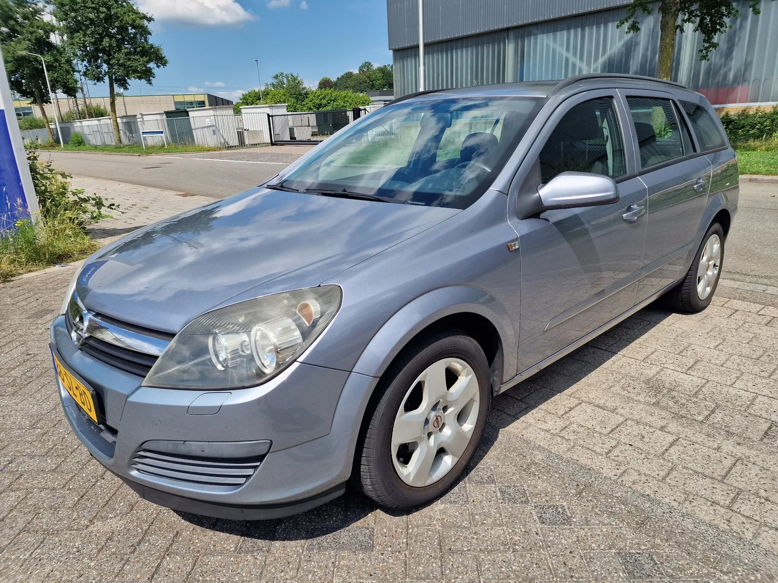 Opel Astra (2006) — foto 1