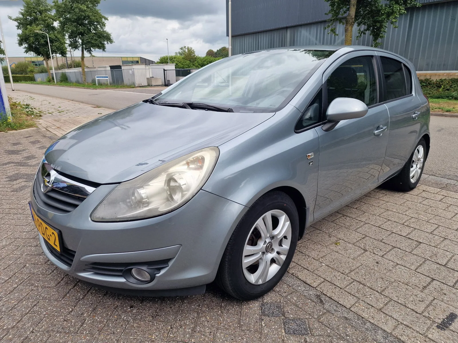Opel Corsa (2011) — foto 1