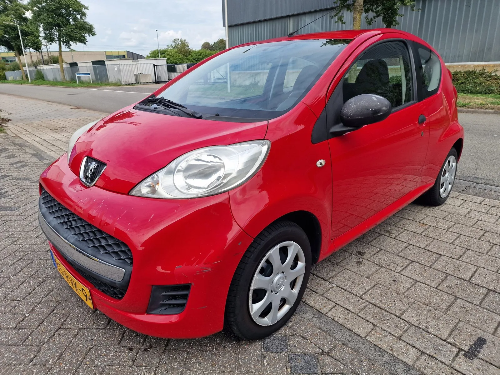 Peugeot 107 (2011) — foto 1