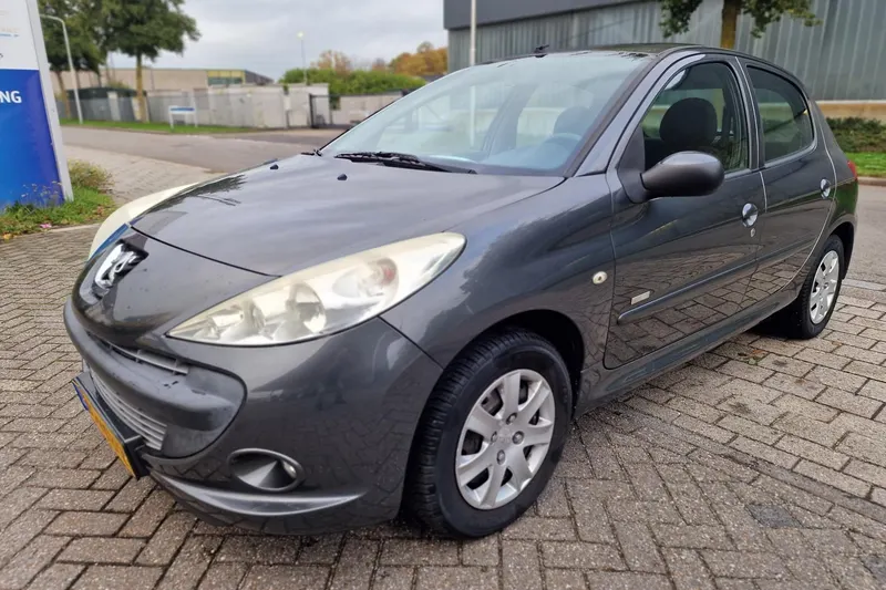 Peugeot 206 (2011)