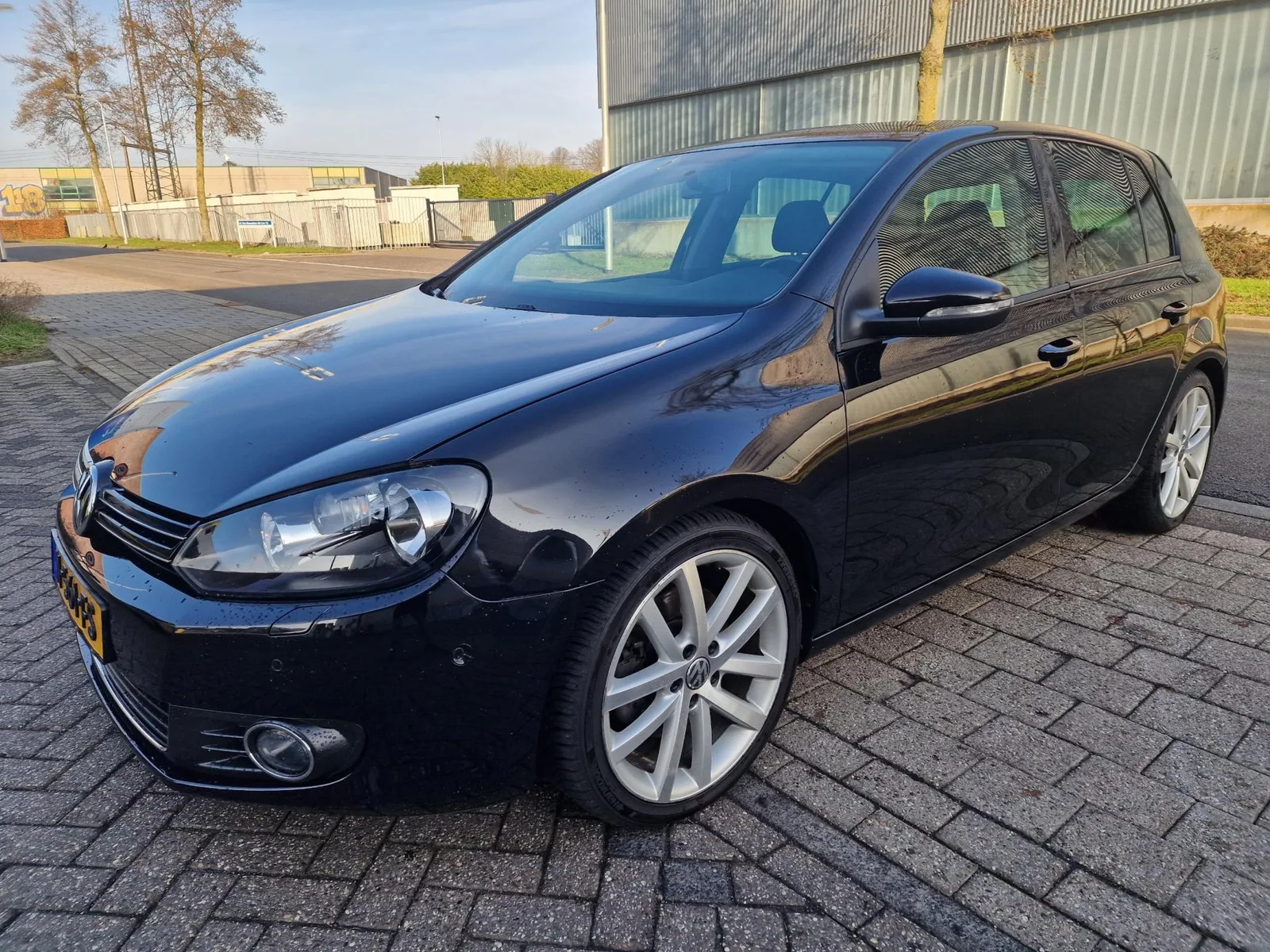 Volkswagen Golf (2009) — foto 1