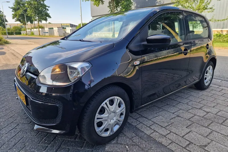 Volkswagen Up! (2013)