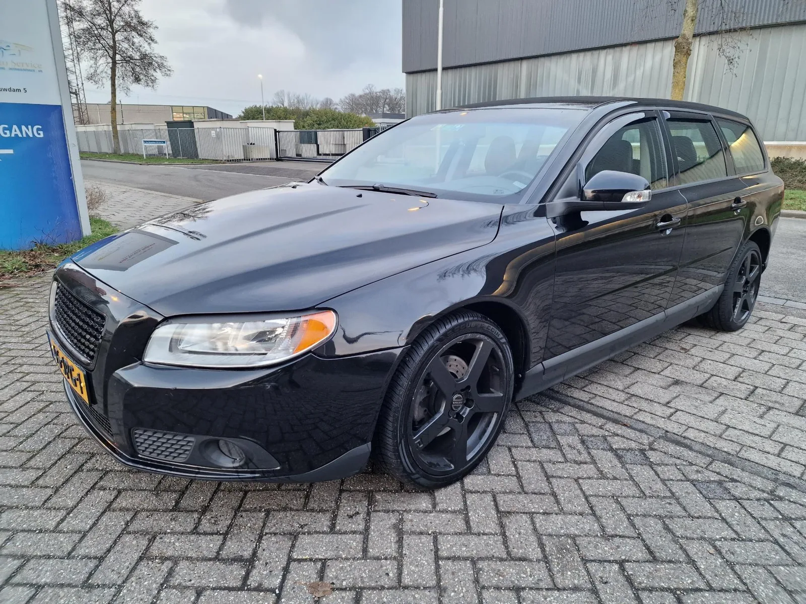 Volvo V70 (2009) — foto 1