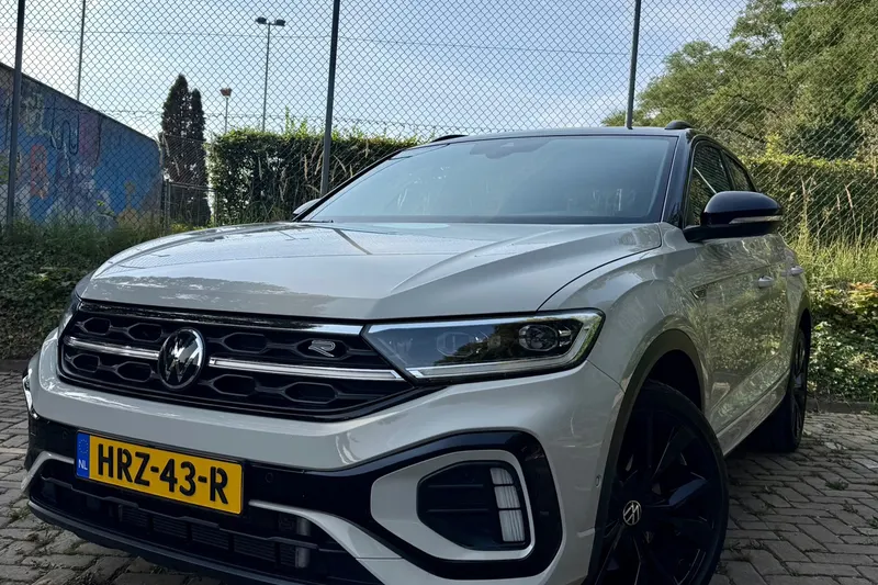 Volkswagen T-Roc (2024)