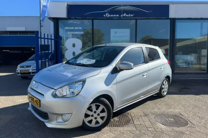 Mitsubishi Space Star (2013)