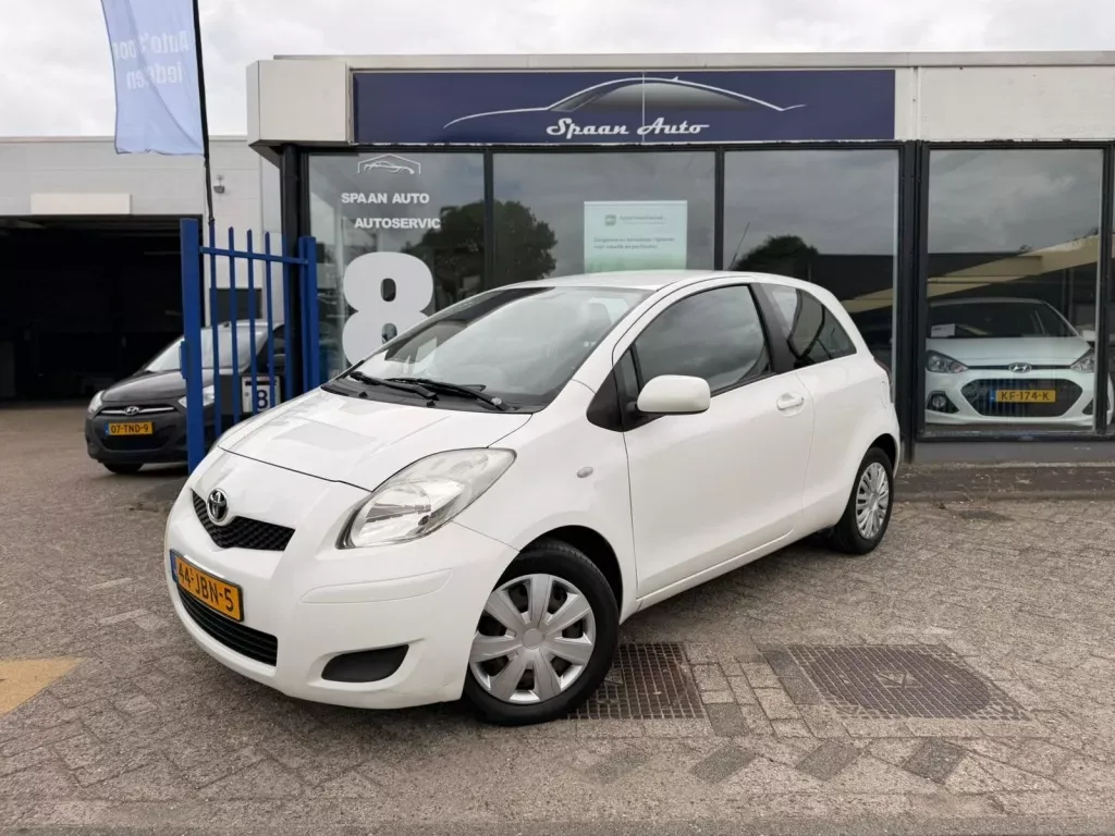 Toyota Yaris (2009) — foto 1