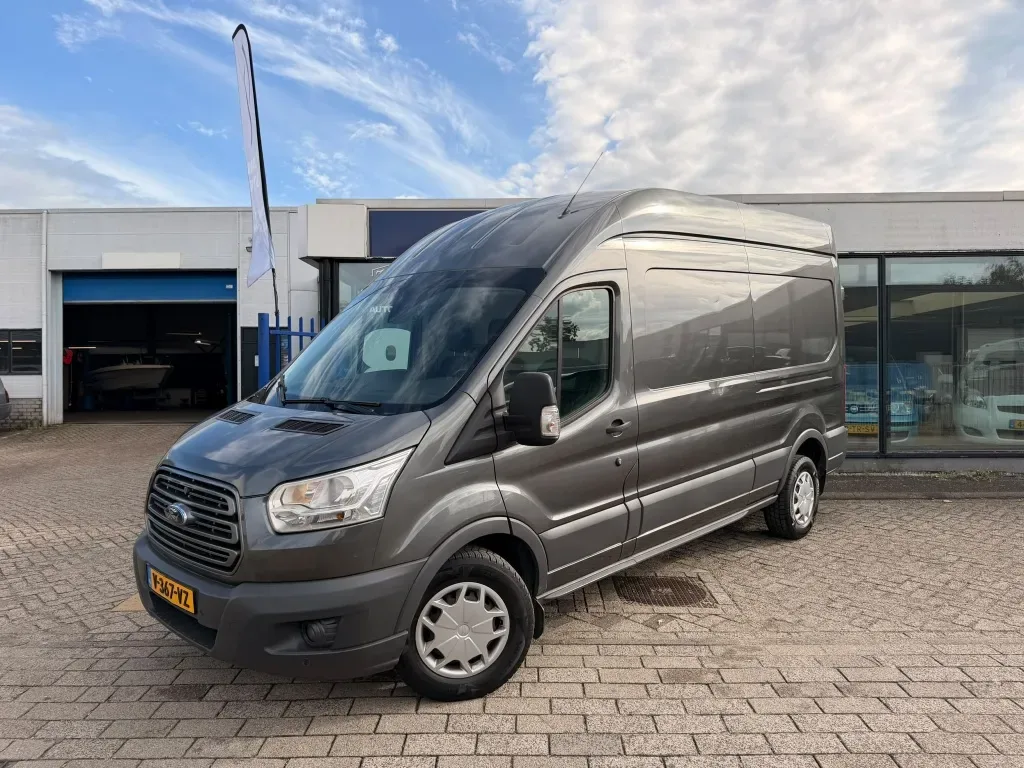 Ford Transit (2019) — foto 1