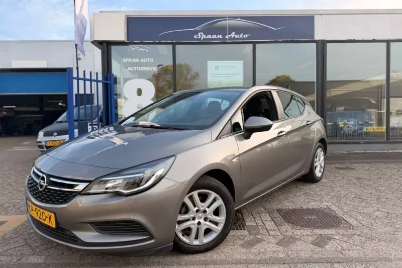 Opel Astra (2016)