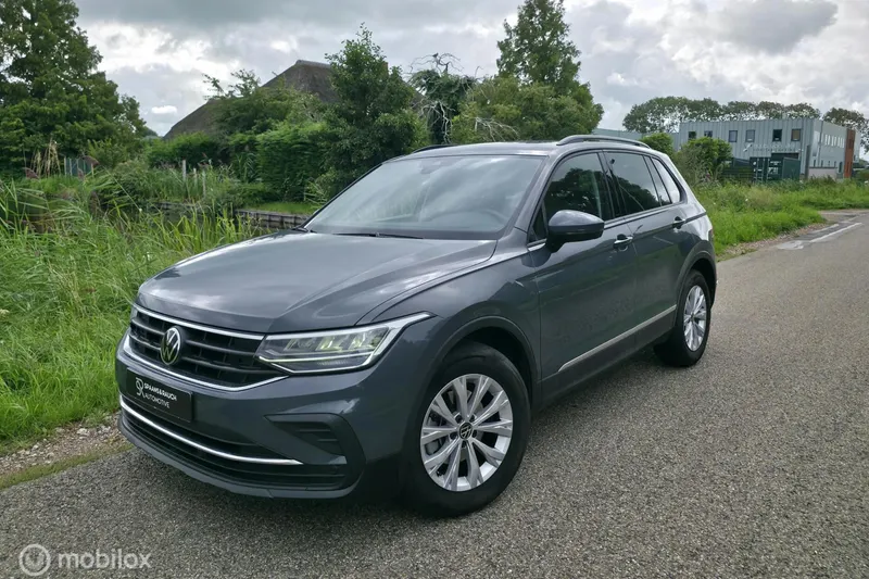 Volkswagen Tiguan (2022)