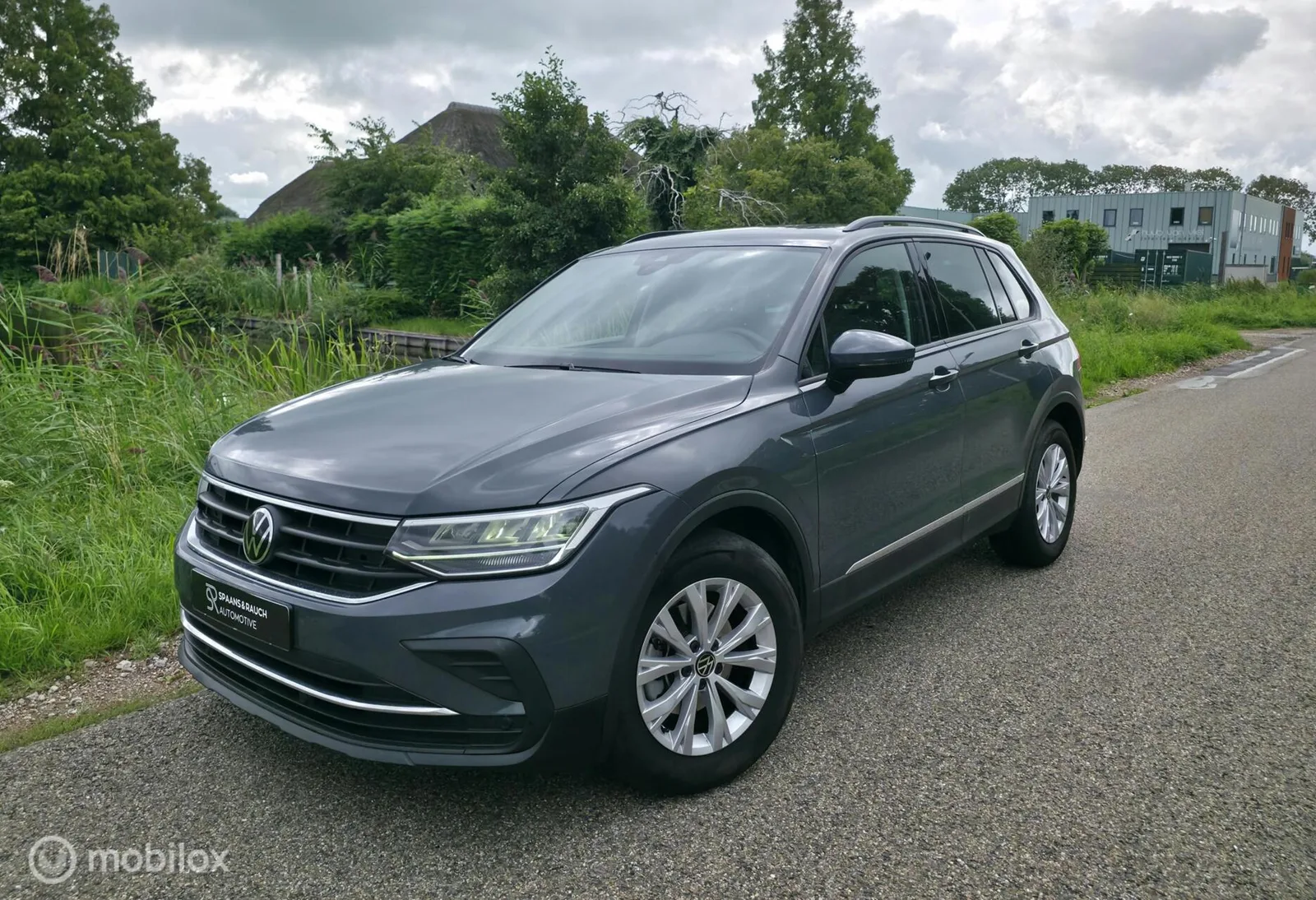 Volkswagen Tiguan (2022) — foto 1