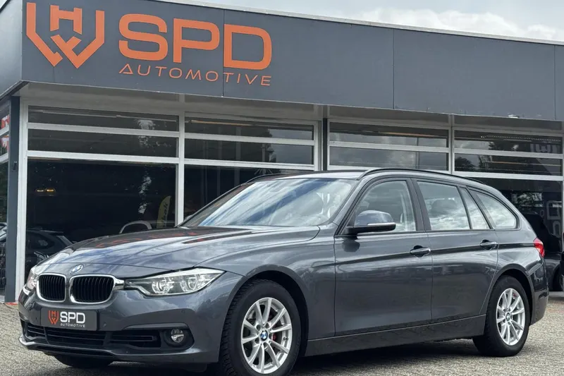 BMW 3 Serie Touring 318i High Executive (2019)