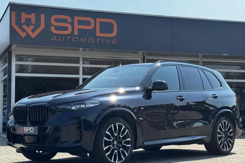BMW X5 (2023)