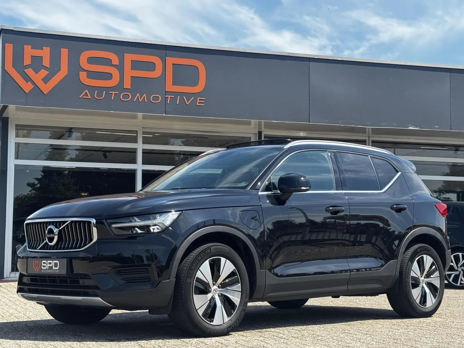 Volvo XC40 (2021) — foto 1