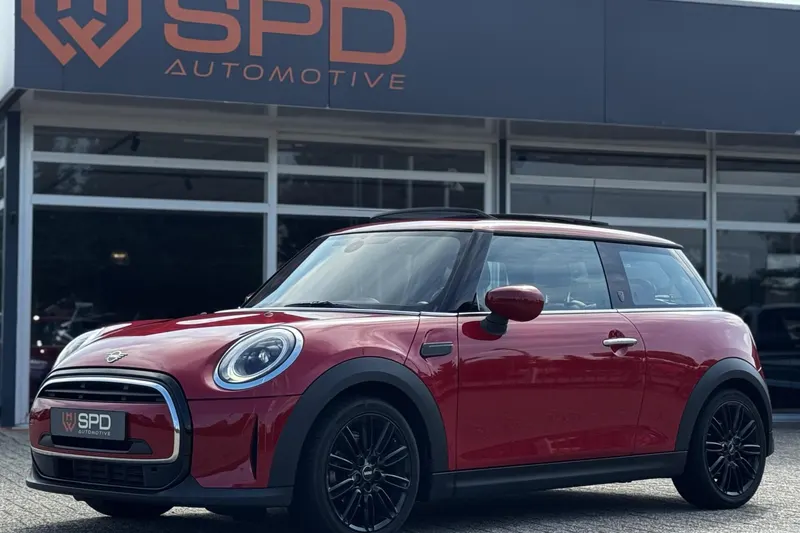 MINI One (2022)