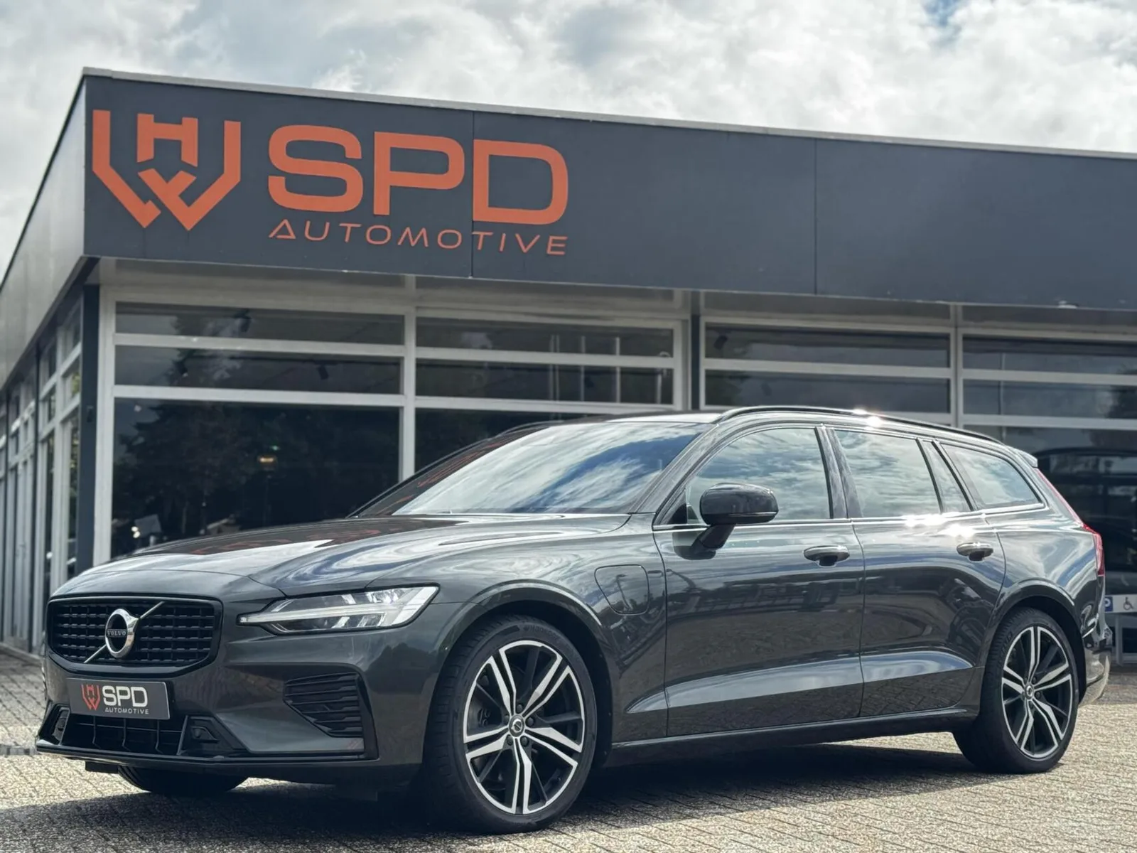 Volvo V60 (2021) — foto 1