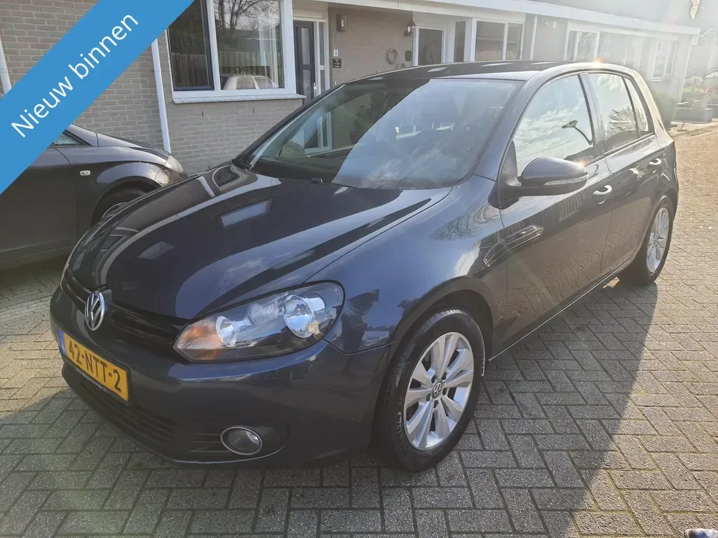 Volkswagen Golf (2010) — foto 1