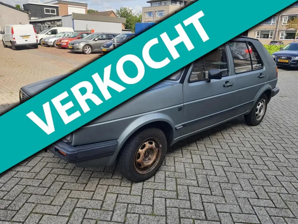 Volkswagen Golf (0) — foto 1