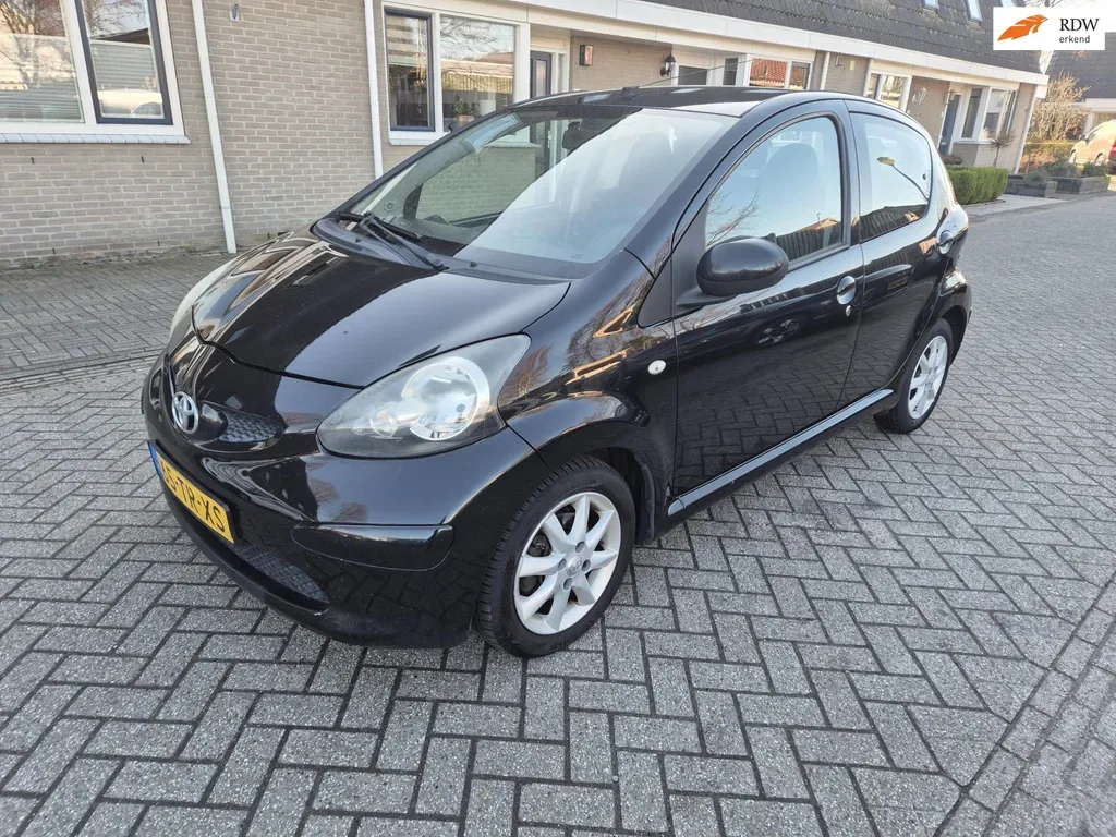 Toyota Aygo (2007) — foto 1