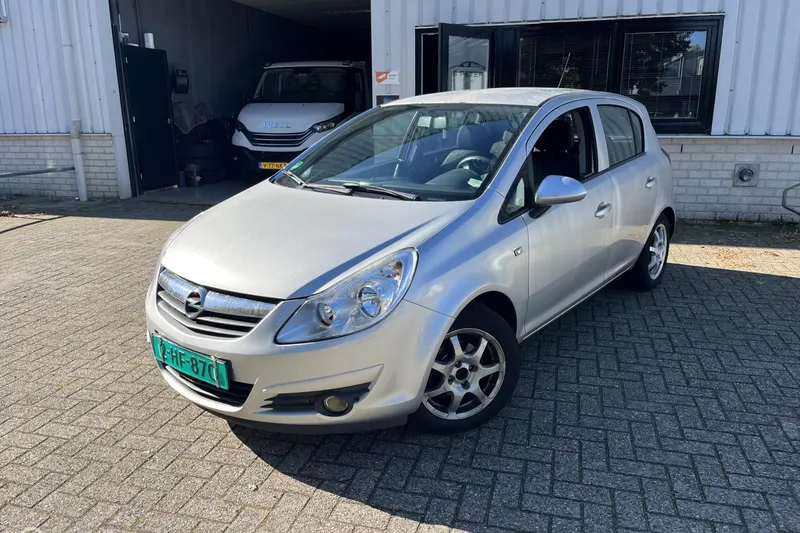 Opel Corsa (2008)