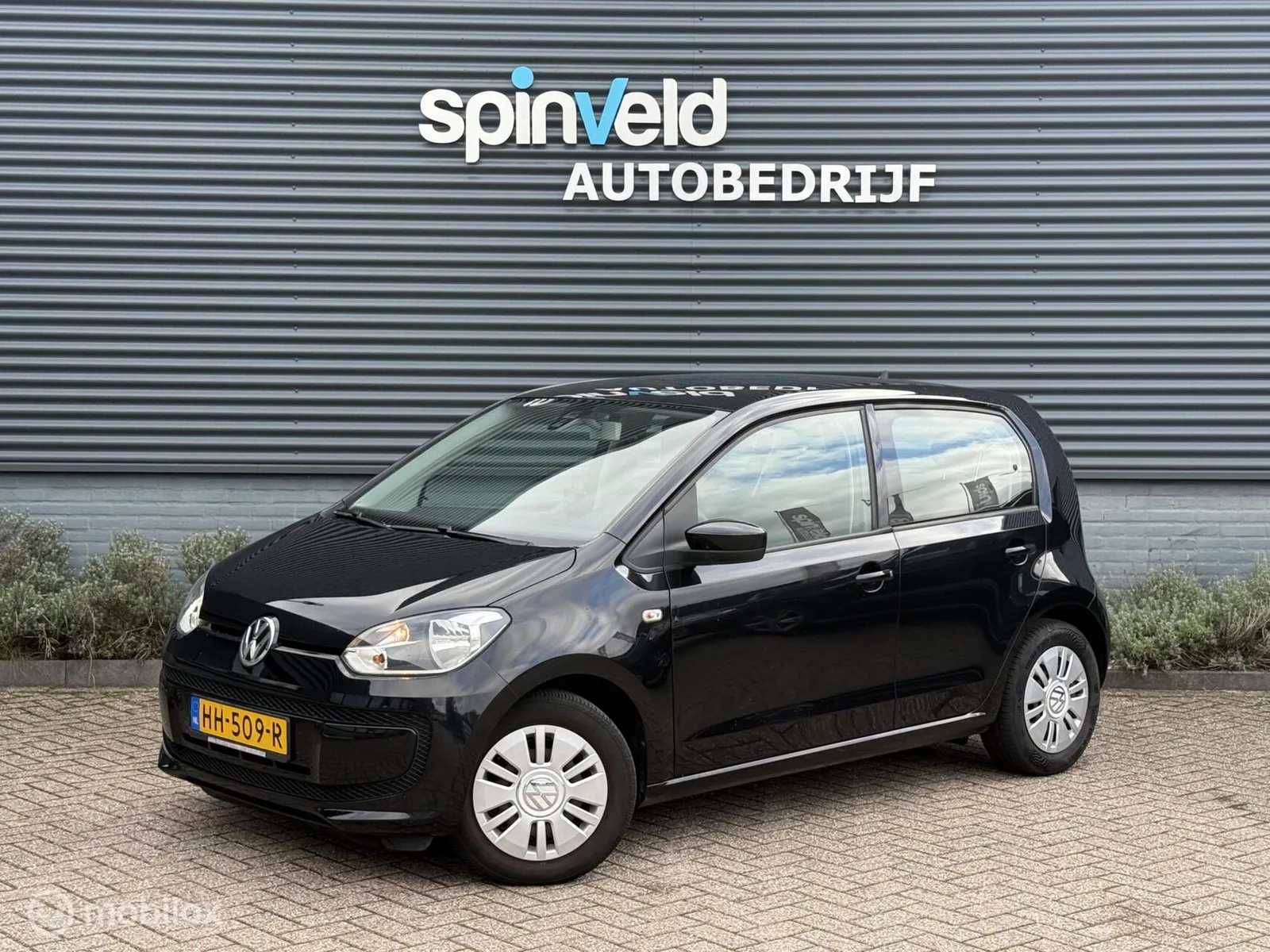 Volkswagen Up! (2015) — foto 1