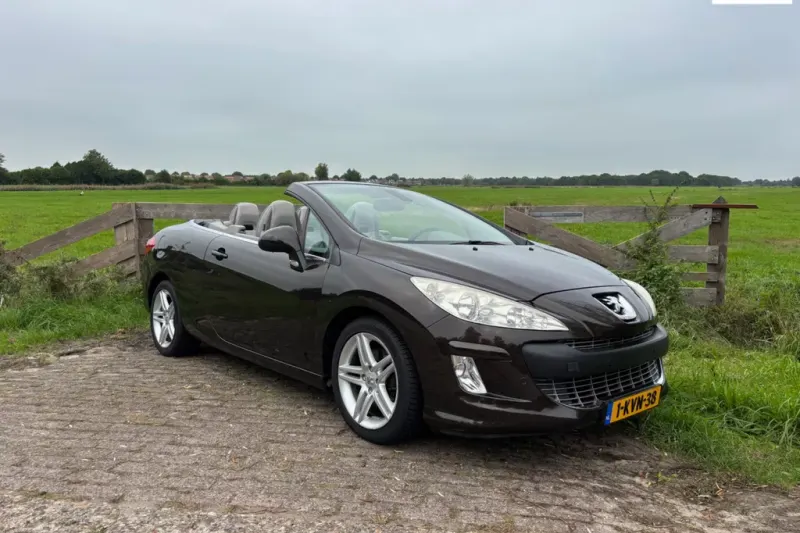 Peugeot 308 (2011)